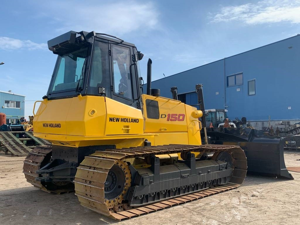 New Holland D 150 - بلدوزر: صورة 3 New Holland D 150 - بلدوزر: صورة 3