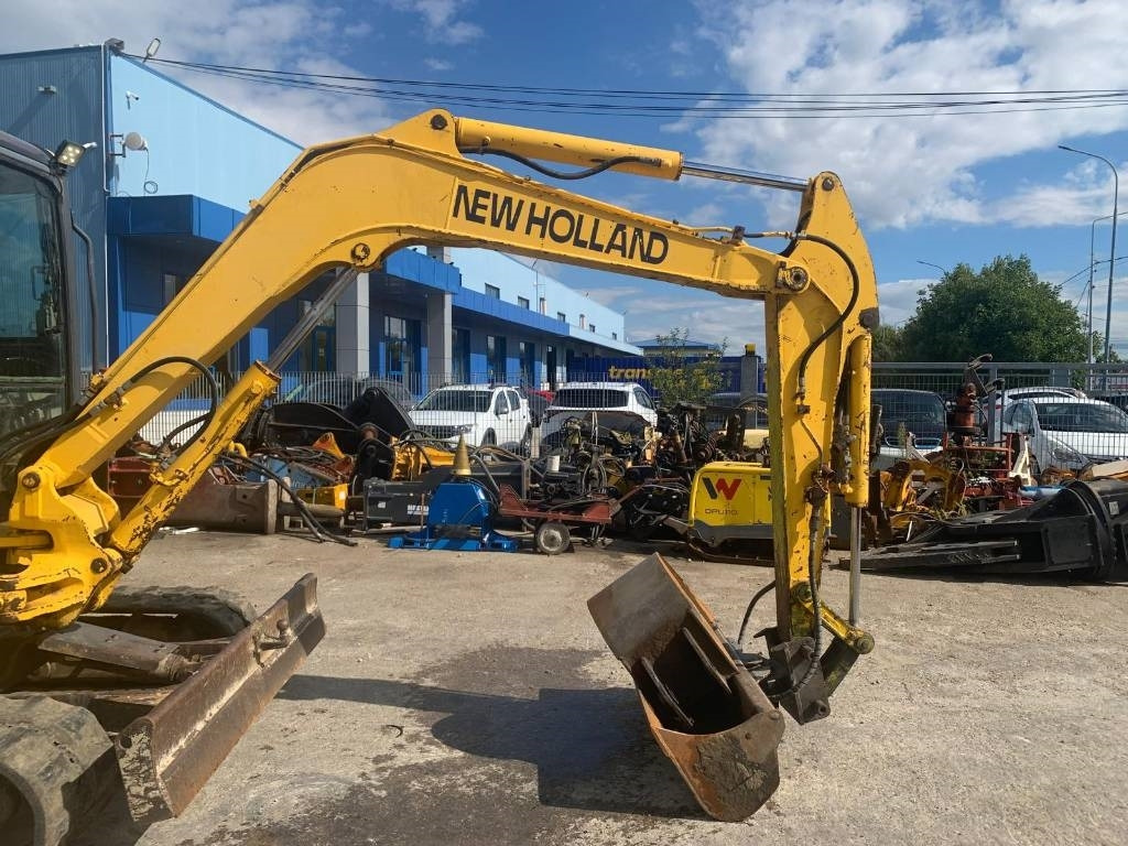 New Holland EH 45 - حفار صغير: صورة 5 New Holland EH 45 - حفار صغير: صورة 5
