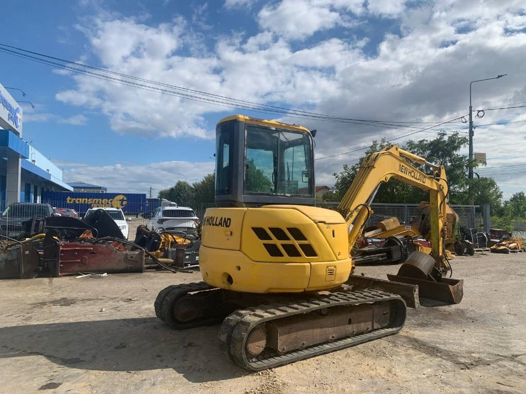 New Holland EH 45 - حفار صغير: صورة 4 New Holland EH 45 - حفار صغير: صورة 4