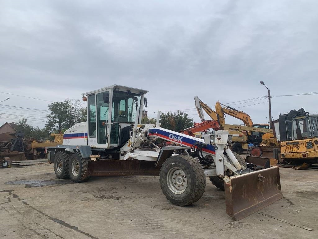 O&K F 106.5A - ماكينة تسوية: صورة 4 O&K F 106.5A - ماكينة تسوية: صورة 4