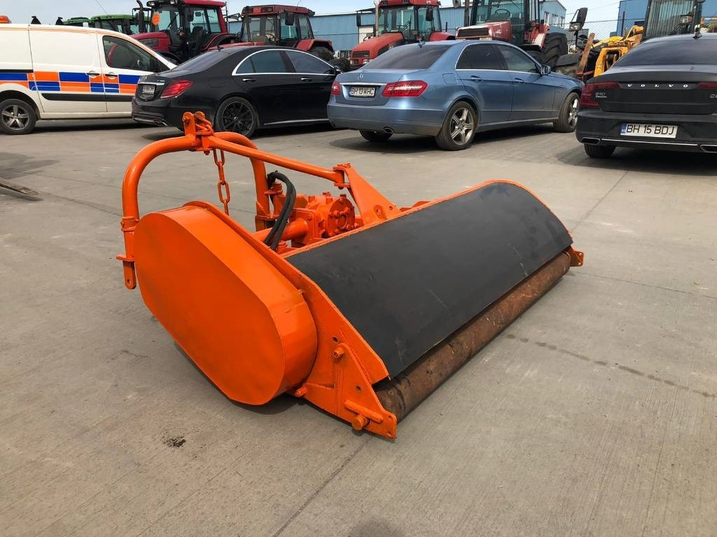 Perfect 180 - التقطيع جزازة/ ماكينات قطع الحشائش: صورة 5 Perfect 180 - التقطيع جزازة/ ماكينات قطع الحشائش: صورة 5