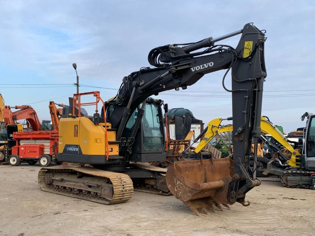 Volvo ECR145EL - حفار زاحف: صورة 5 Volvo ECR145EL - حفار زاحف: صورة 5