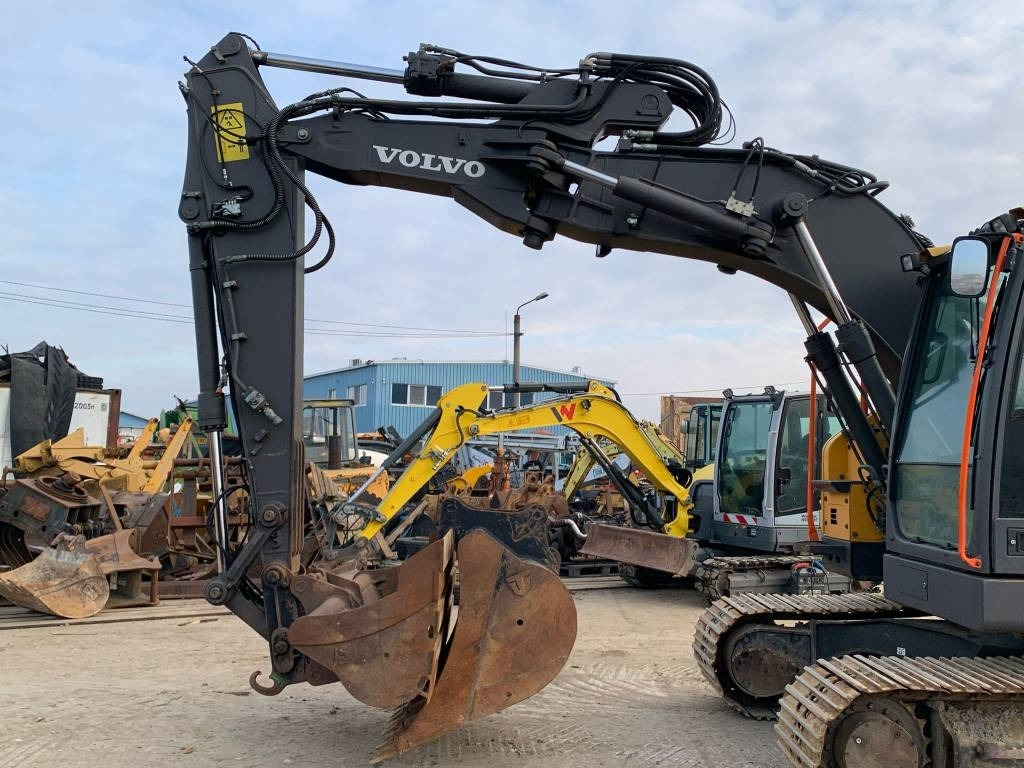 Volvo ECR145EL - حفار زاحف: صورة 4 Volvo ECR145EL - حفار زاحف: صورة 4