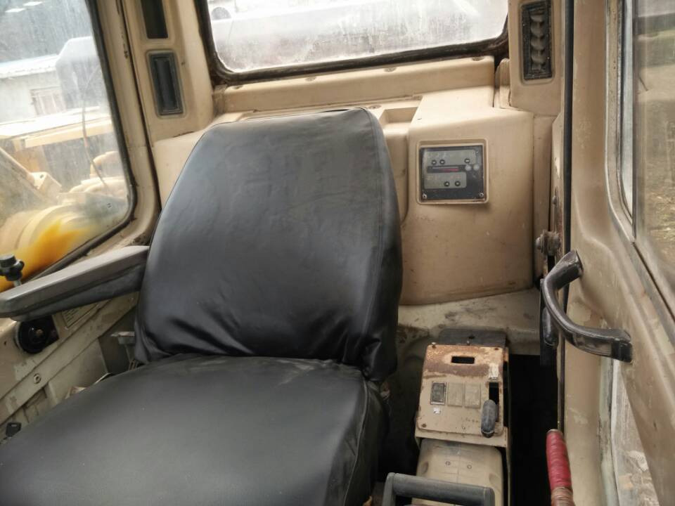 Caterpillar 330BL - حفار زاحف: صورة 4 Caterpillar 330BL - حفار زاحف: صورة 4