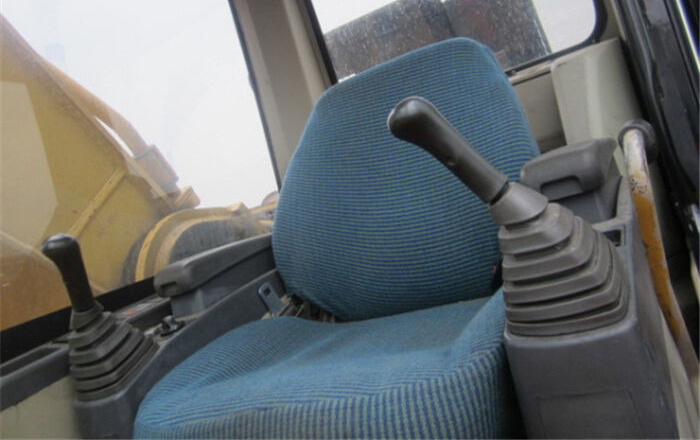 Caterpillar 330C - حفار زاحف: صورة 3 Caterpillar 330C - حفار زاحف: صورة 3
