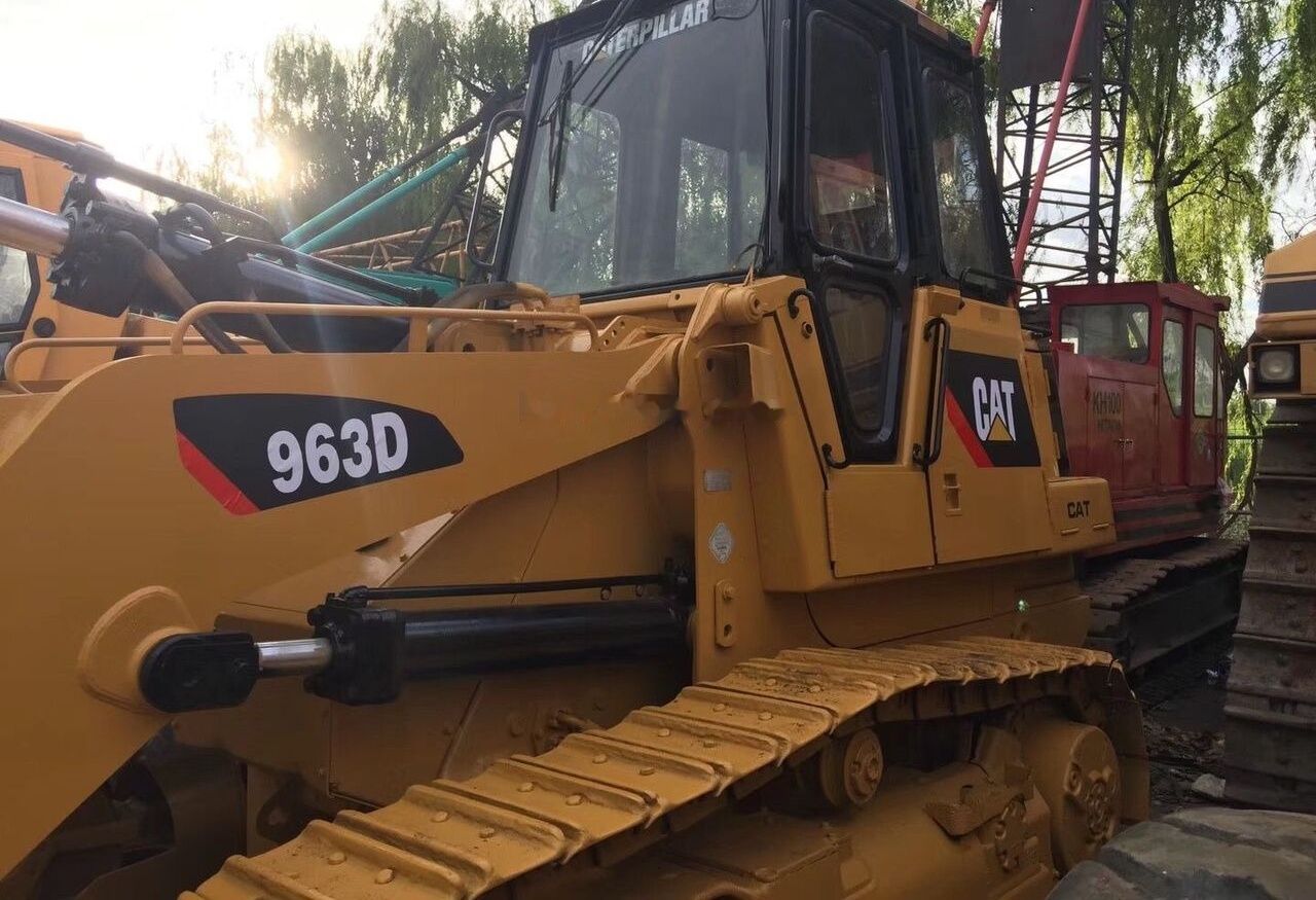 Caterpillar 963D - اللودر المجنزر: صورة 1 Caterpillar 963D - اللودر المجنزر: صورة 1