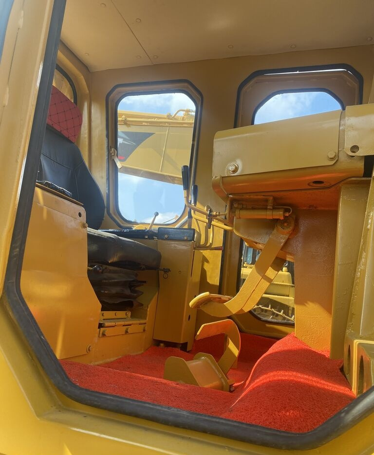 Caterpillar D8K - بلدوزر: صورة 2 Caterpillar D8K - بلدوزر: صورة 2