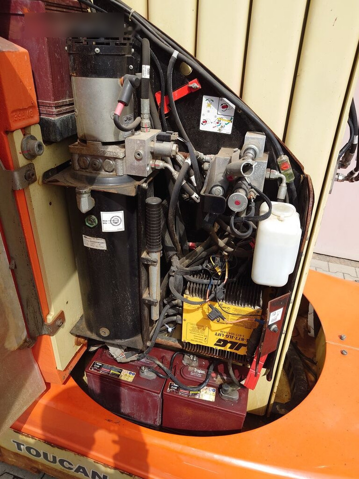 مرفاع بصاري عمودي JLG TOUCAN 12E PLUS: صورة 10