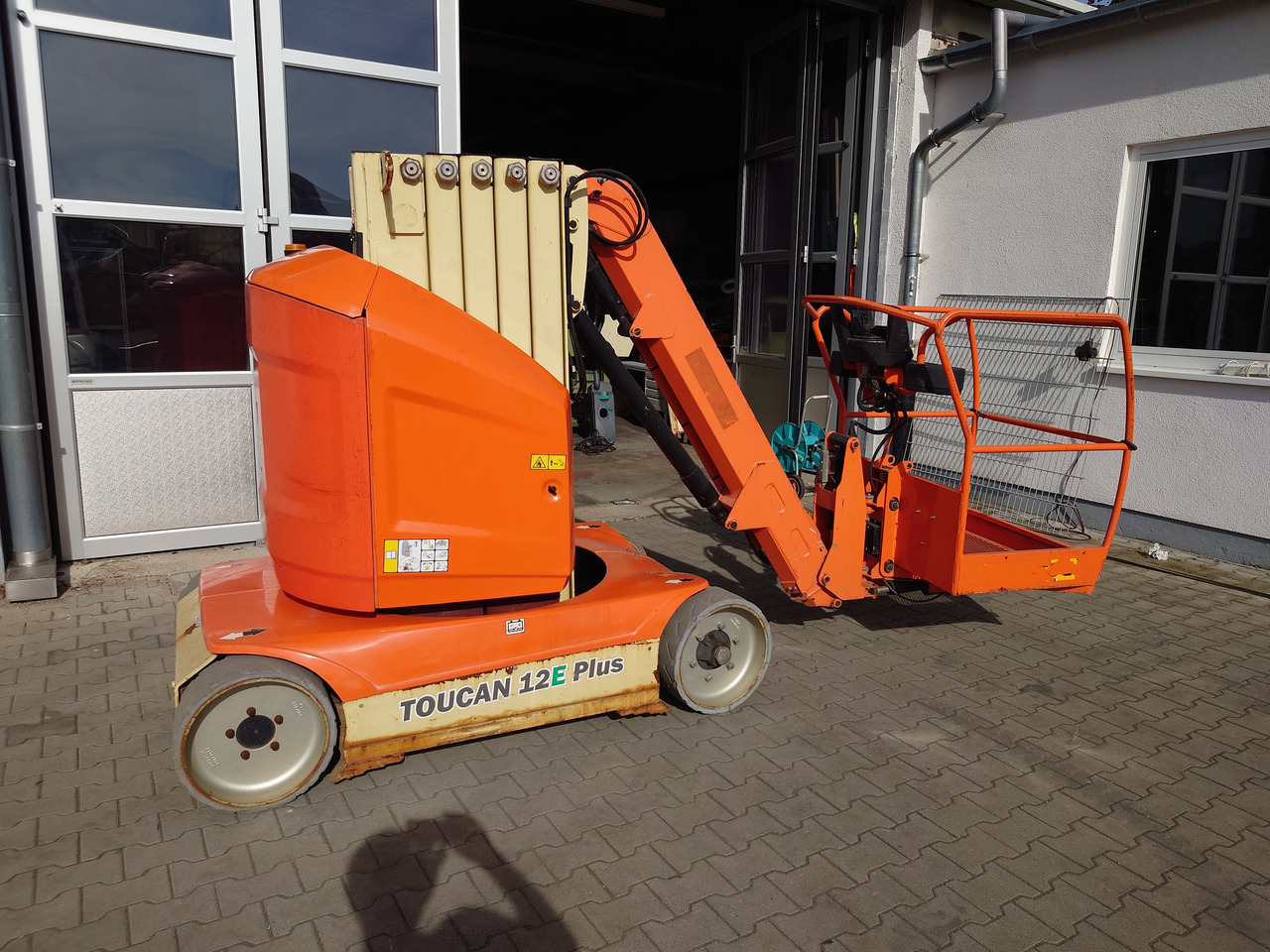 مرفاع بصاري عمودي JLG TOUCAN 12E PLUS: صورة 11