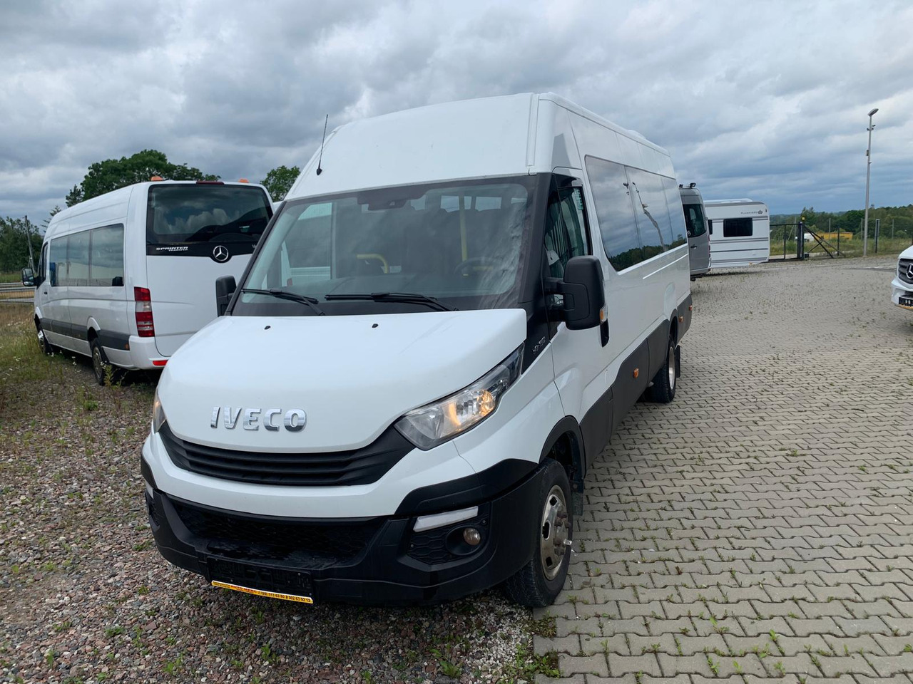 Iveco Daily- 21 Miejsc - حافلة نقل لمسافات طويلة: صورة 1 Iveco Daily- 21 Miejsc - حافلة نقل لمسافات طويلة: صورة 1