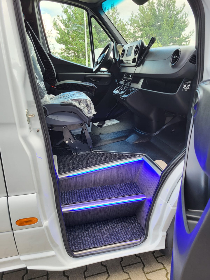 تأجير MERCEDES-BENZ Sprinter 517 CDI 24 places+ 3 standing NEW MERCEDES-BENZ Sprinter 517 CDI 24 places+ 3 standing NEW: صورة 7 تأجير MERCEDES-BENZ Sprinter 517 CDI 24 places+ 3 standing NEW MERCEDES-BENZ Sprinter 517 CDI 24 places+ 3 standing NEW: صورة 7