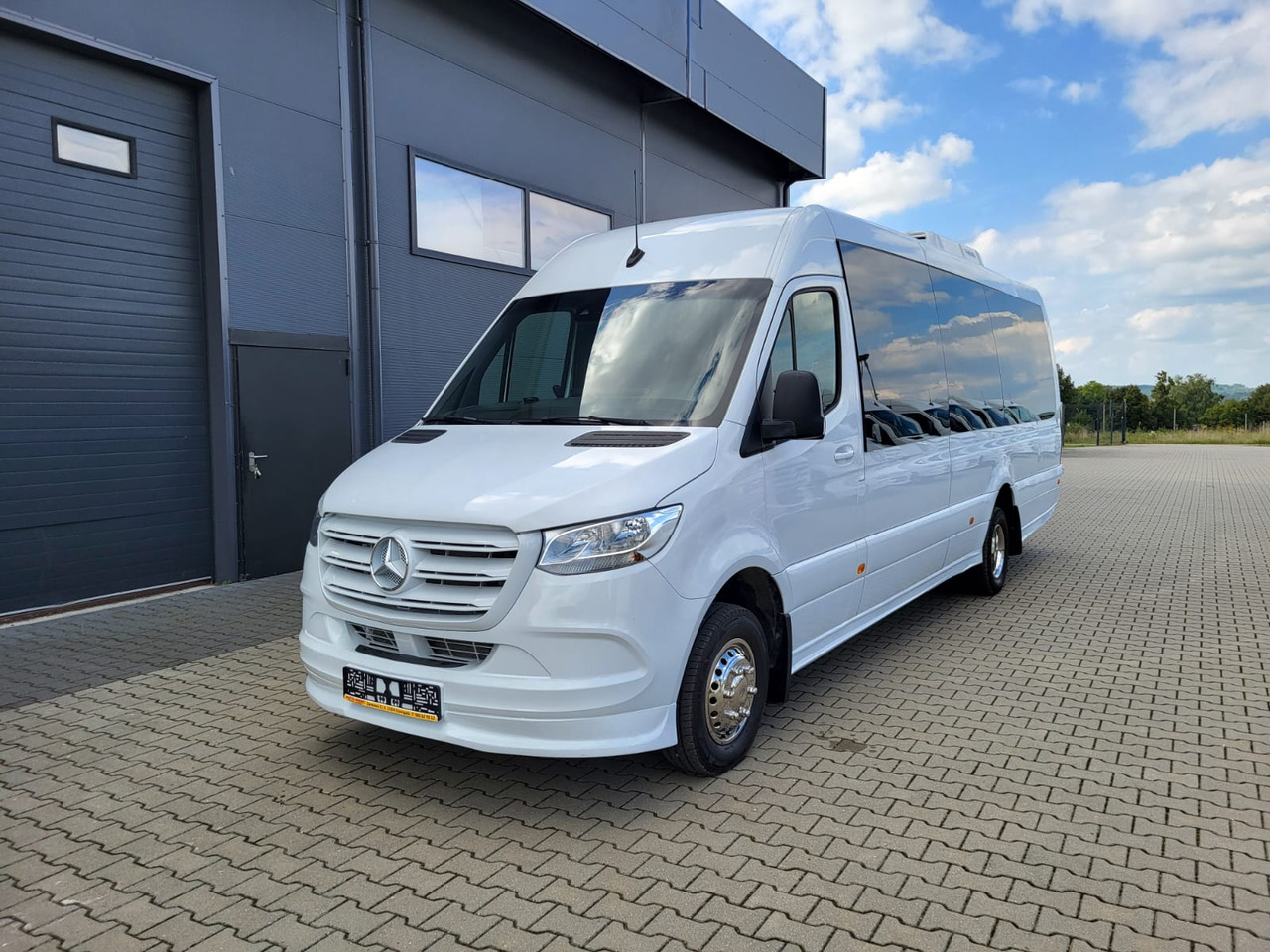 MERCEDES-BENZ Sprinter 517 CDI 24 places+ 3 standing NEW - حافلة الضواحي: صورة 1 MERCEDES-BENZ Sprinter 517 CDI 24 places+ 3 standing NEW - حافلة الضواحي: صورة 1