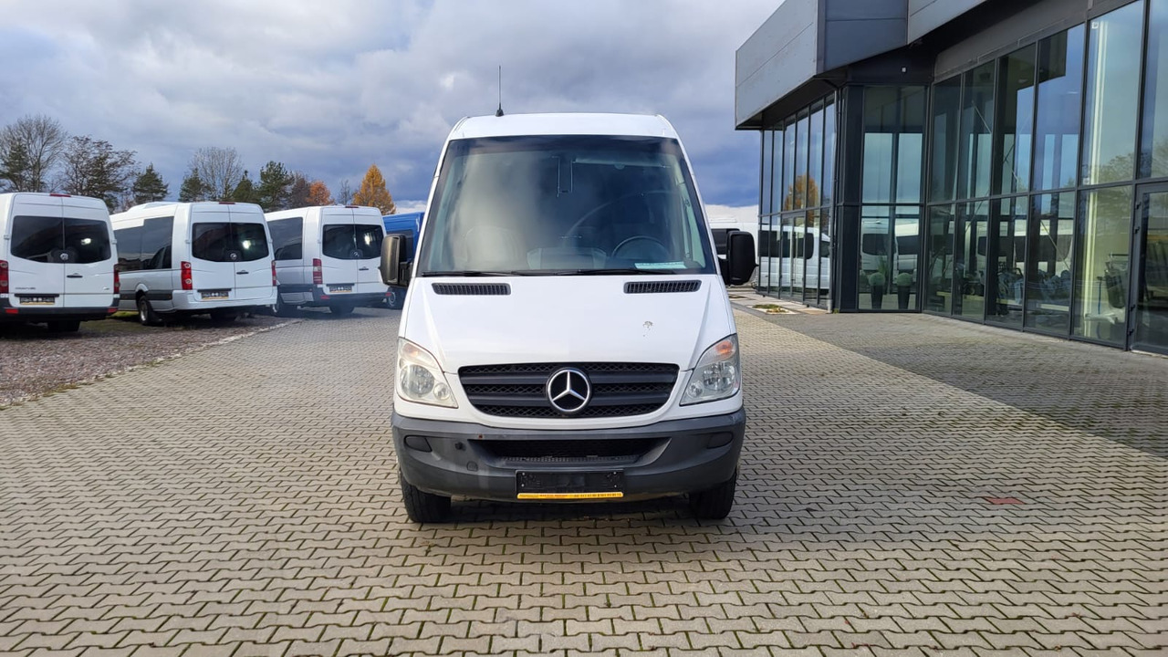 Mercedes-Benz Sprinter 518 CDI - 24 miejsca + 3 stojące - حافلة الضواحي: صورة 5 Mercedes-Benz Sprinter 518 CDI - 24 miejsca + 3 stojące - حافلة الضواحي: صورة 5
