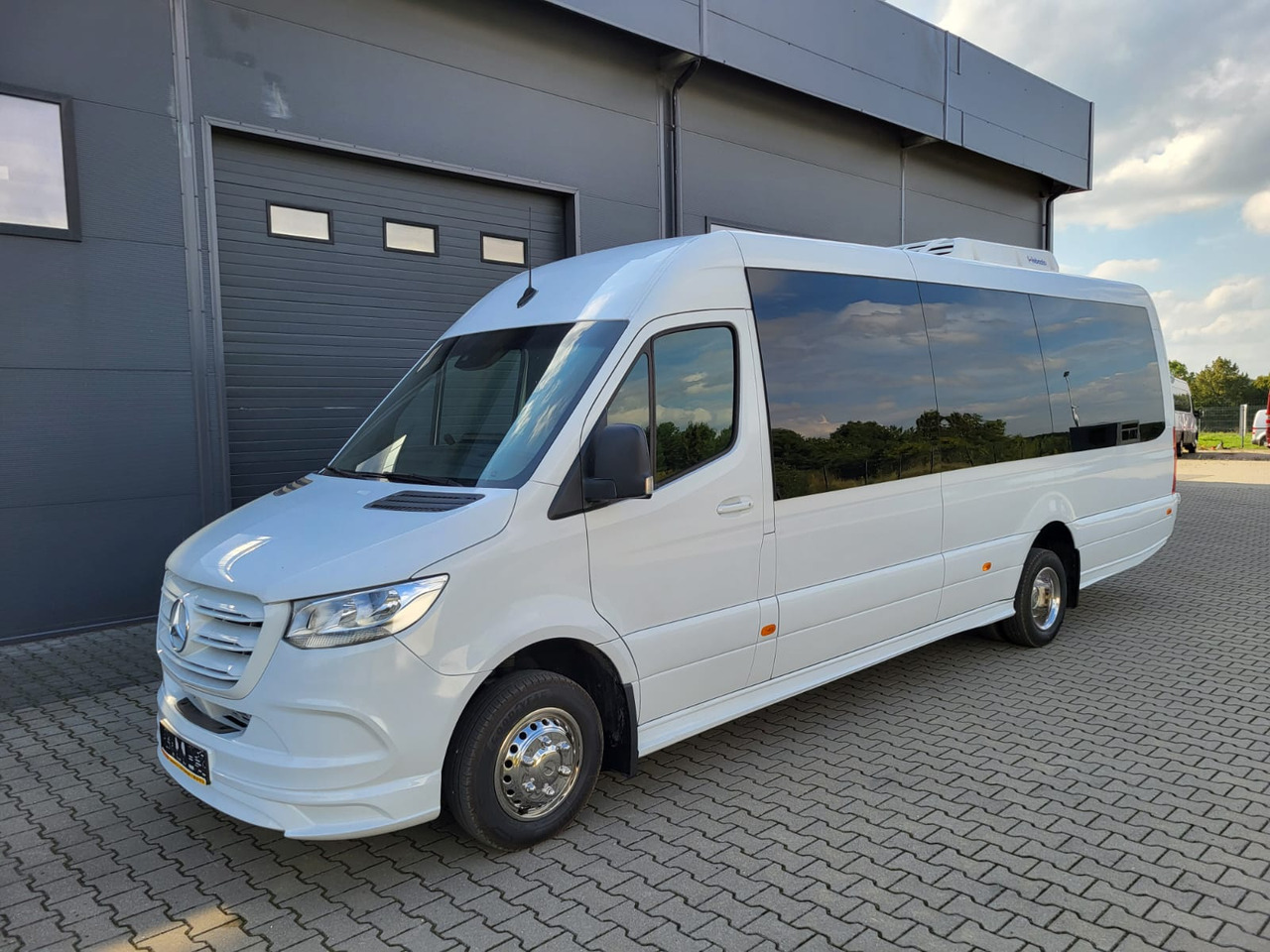 Mercedes-Benz Sprinter 519 CDI 24 places + 4 standing NEW - حافلة نقل لمسافات طويلة: صورة 2 Mercedes-Benz Sprinter 519 CDI 24 places + 4 standing NEW - حافلة نقل لمسافات طويلة: صورة 2