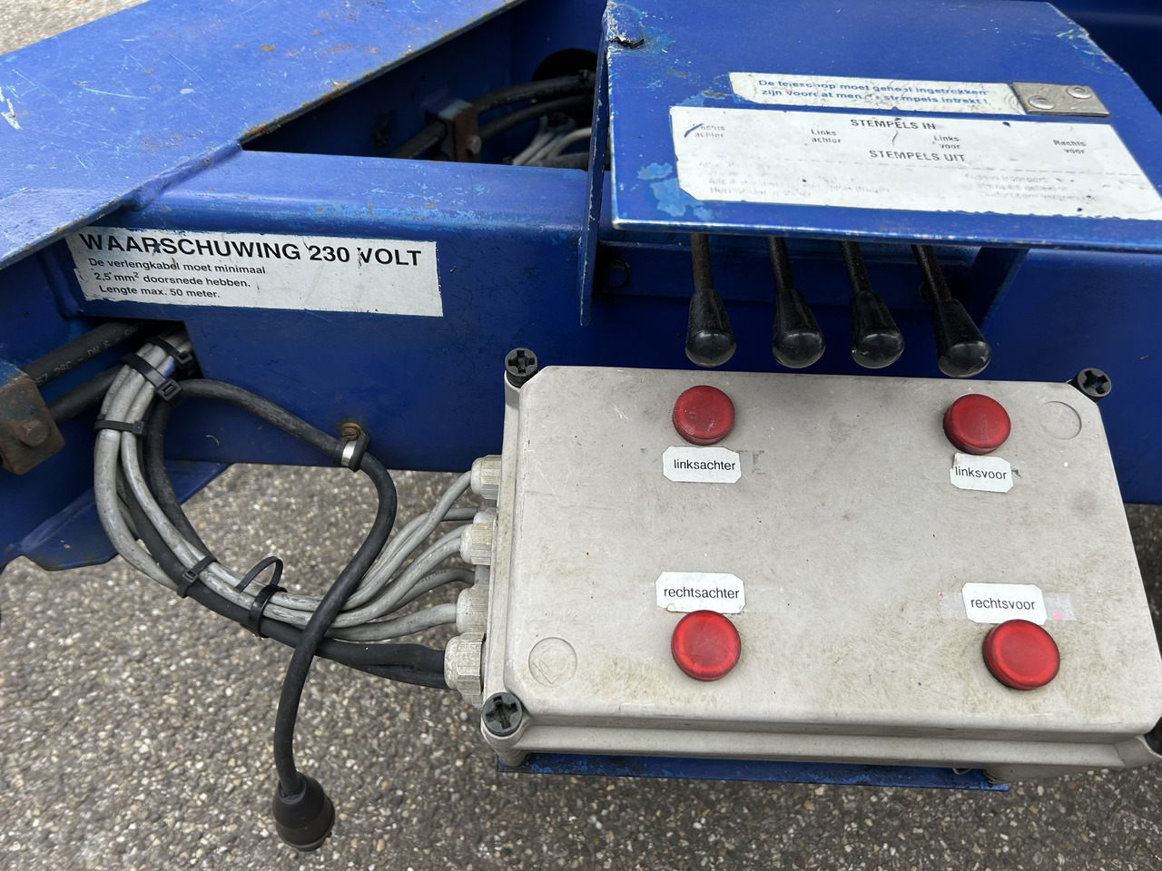 Custers R20EHS R20 2005 trailer mounted platform R20 - منصة العمل الجوية مقطورة: صورة 4 Custers R20EHS R20 2005 trailer mounted platform R20 - منصة العمل الجوية مقطورة: صورة 4