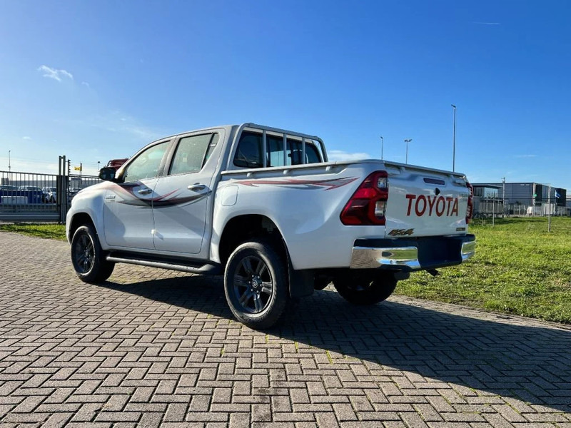 Toyota Hilux GLX SR5 4x4 - 2 UNITS IN STOCK - 2.4 D Double Cab - EURO 2 - NEW!! - شاحنة البيك أب, الشاحنات الصغيرة كابينة مزدوجة: صورة 3 Toyota Hilux GLX SR5 4x4 - 2 UNITS IN STOCK - 2.4 D Double Cab - EURO 2 - NEW!! - شاحنة البيك أب, الشاحنات الصغيرة كابينة مزدوجة: صورة 3