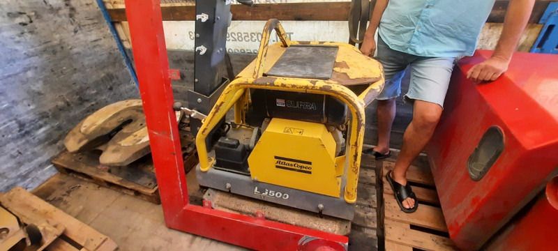 Atlas-Copco Rüttelplatte LJ500 - صفيحة هزازة: صورة 1 Atlas-Copco Rüttelplatte LJ500 - صفيحة هزازة: صورة 1