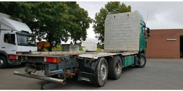 DAF XF105-460Super Spacs Cap G.Haus/Hoch Retarder - شاحنة قطع الأشجار: صورة 4 DAF XF105-460Super Spacs Cap G.Haus/Hoch Retarder - شاحنة قطع الأشجار: صورة 4