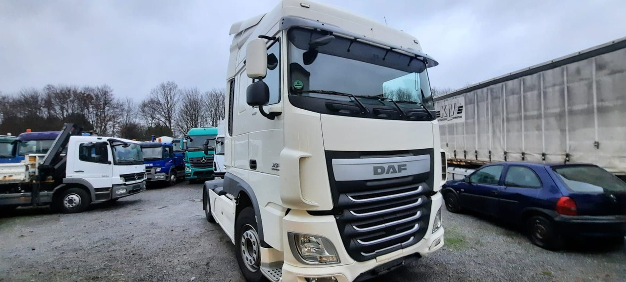 DAF XF106- 460 Space Cap Vollaustt.Top Top Zus - مقطورة السحب: صورة 1 DAF XF106- 460 Space Cap Vollaustt.Top Top Zus - مقطورة السحب: صورة 1