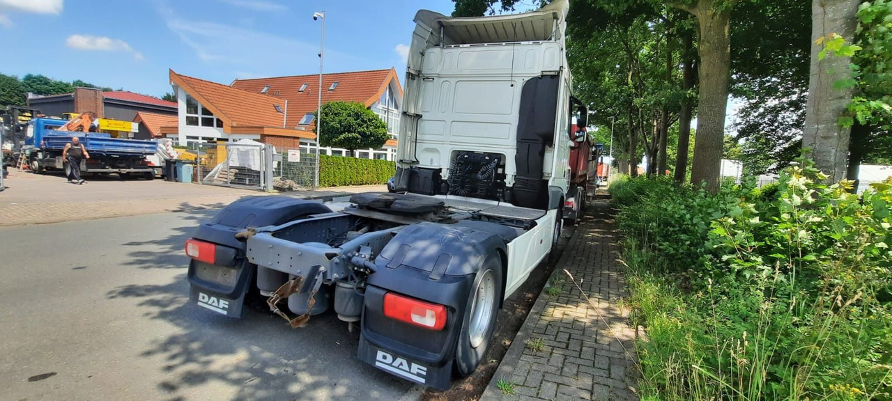 DAF XF106-460PS 1-Hand - مقطورة السحب: صورة 4 DAF XF106-460PS 1-Hand - مقطورة السحب: صورة 4
