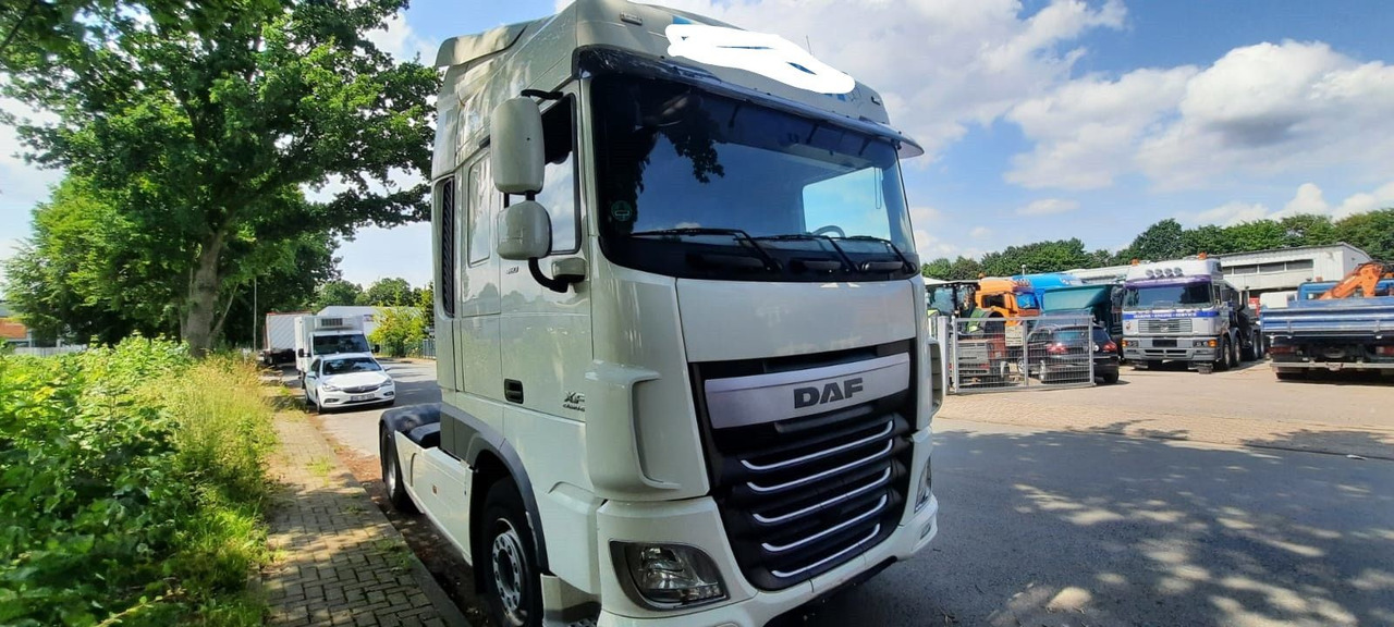 DAF XF106-460PS 1-Hand - مقطورة السحب: صورة 1 DAF XF106-460PS 1-Hand - مقطورة السحب: صورة 1