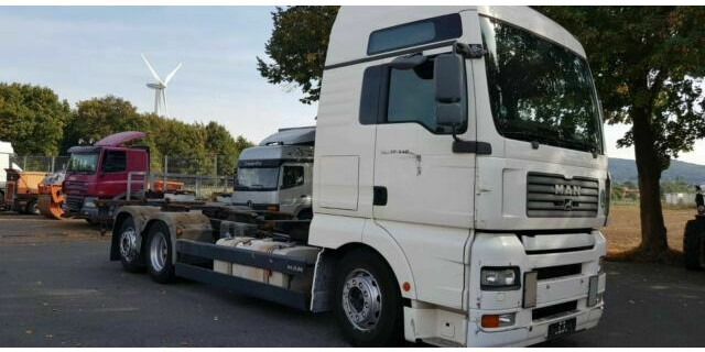 MAN 26.440 TGA BDF 6x2 German Truck - شاحنة بهيكل معدني للمقصورة: صورة 3 MAN 26.440 TGA BDF 6x2 German Truck - شاحنة بهيكل معدني للمقصورة: صورة 3