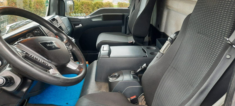 شاحنة ذات ستائر جانبية MAN TGM 12.250: صورة 9 شاحنة ذات ستائر جانبية MAN TGM 12.250: صورة 9