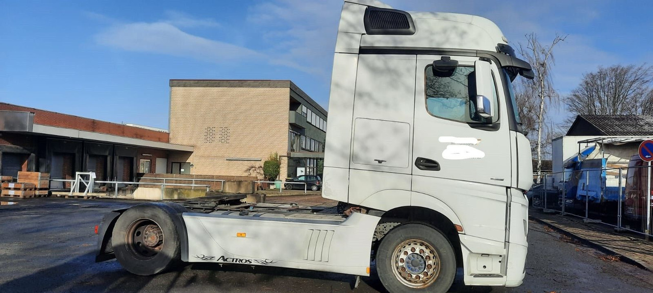 Mercedes-Benz 1845 Actros MP 4 - مقطورة السحب: صورة 2 Mercedes-Benz 1845 Actros MP 4 - مقطورة السحب: صورة 2