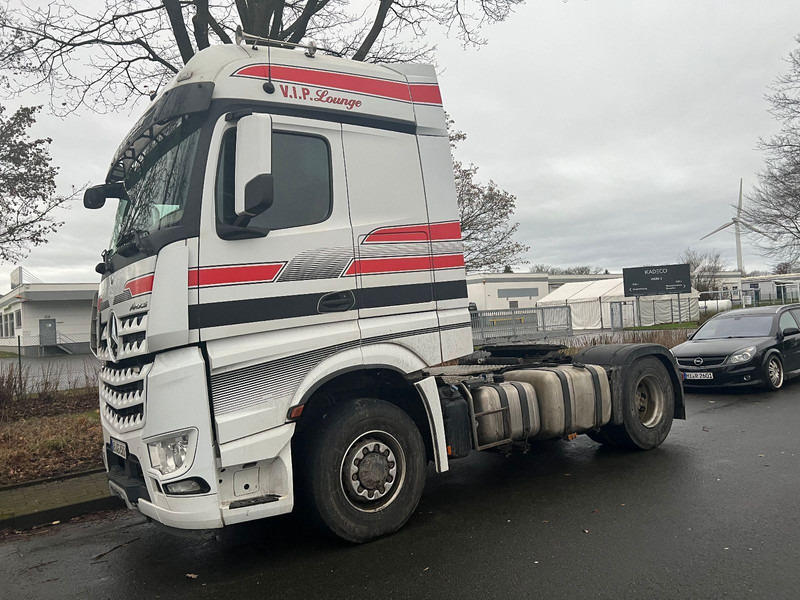 Mercedes-Benz 1845 Arocs 4x4 HD 1-Hand - مقطورة السحب: صورة 4 Mercedes-Benz 1845 Arocs 4x4 HD 1-Hand - مقطورة السحب: صورة 4