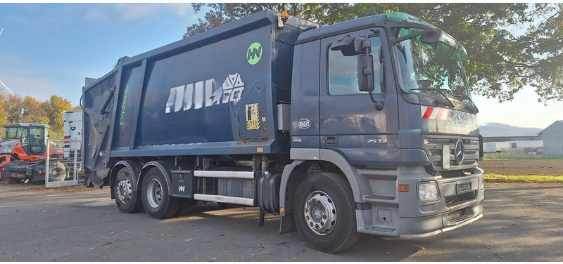 Mercedes-Benz 2632 Müllwgen 6x2 M.Haus E5 Blatt/Luft - شاحنة قمامة: صورة 2 Mercedes-Benz 2632 Müllwgen 6x2 M.Haus E5 Blatt/Luft - شاحنة قمامة: صورة 2