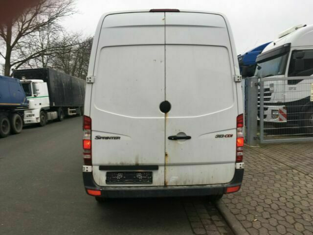 Mercedes-Benz 313 cdi Sprinter German Truck - فان: صورة 5 Mercedes-Benz 313 cdi Sprinter German Truck - فان: صورة 5