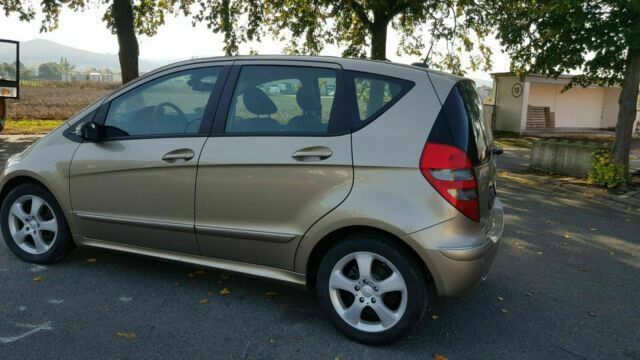 Mercedes-Benz A 200 CDI - سيارة: صورة 4 Mercedes-Benz A 200 CDI - سيارة: صورة 4