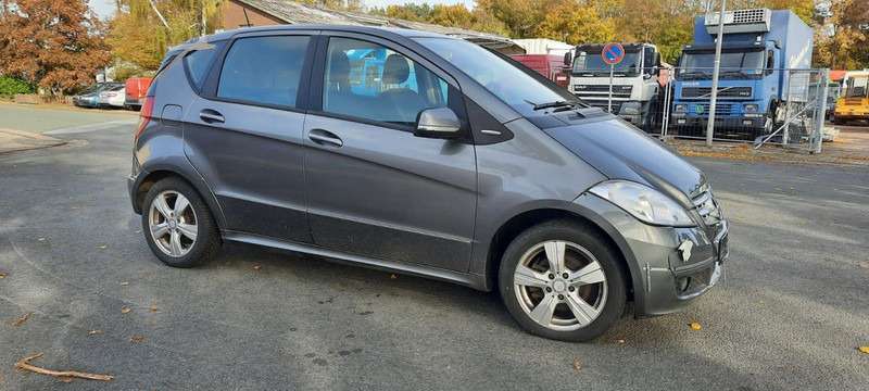 Mercedes-Benz A-Klasse 180 A 180 CDI AVANTGARDE - سيارة: صورة 1 Mercedes-Benz A-Klasse 180 A 180 CDI AVANTGARDE - سيارة: صورة 1