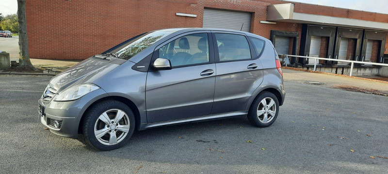 Mercedes-Benz A-Klasse 180 A 180 CDI AVANTGARDE - هاتشباك: صورة 2 Mercedes-Benz A-Klasse 180 A 180 CDI AVANTGARDE - هاتشباك: صورة 2