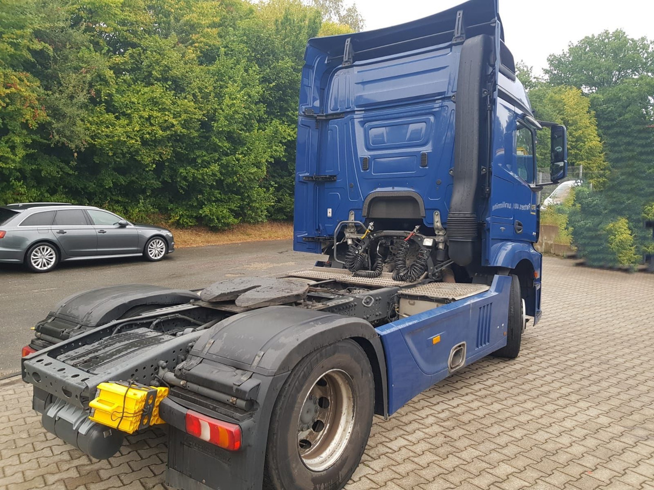 Mercedes-Benz Actros 1845 LS Vollspoiler - مقطورة السحب: صورة 3 Mercedes-Benz Actros 1845 LS Vollspoiler - مقطورة السحب: صورة 3