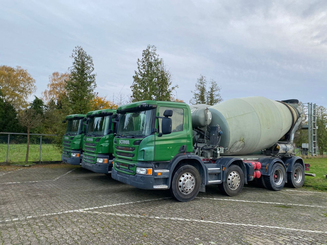 Scania 2x P360 Betonmischer 8x4 Blatt/Blatt E6 2 stück - شاحنة خلاطة خرسانة: صورة 4 Scania 2x P360 Betonmischer 8x4 Blatt/Blatt E6 2 stück - شاحنة خلاطة خرسانة: صورة 4
