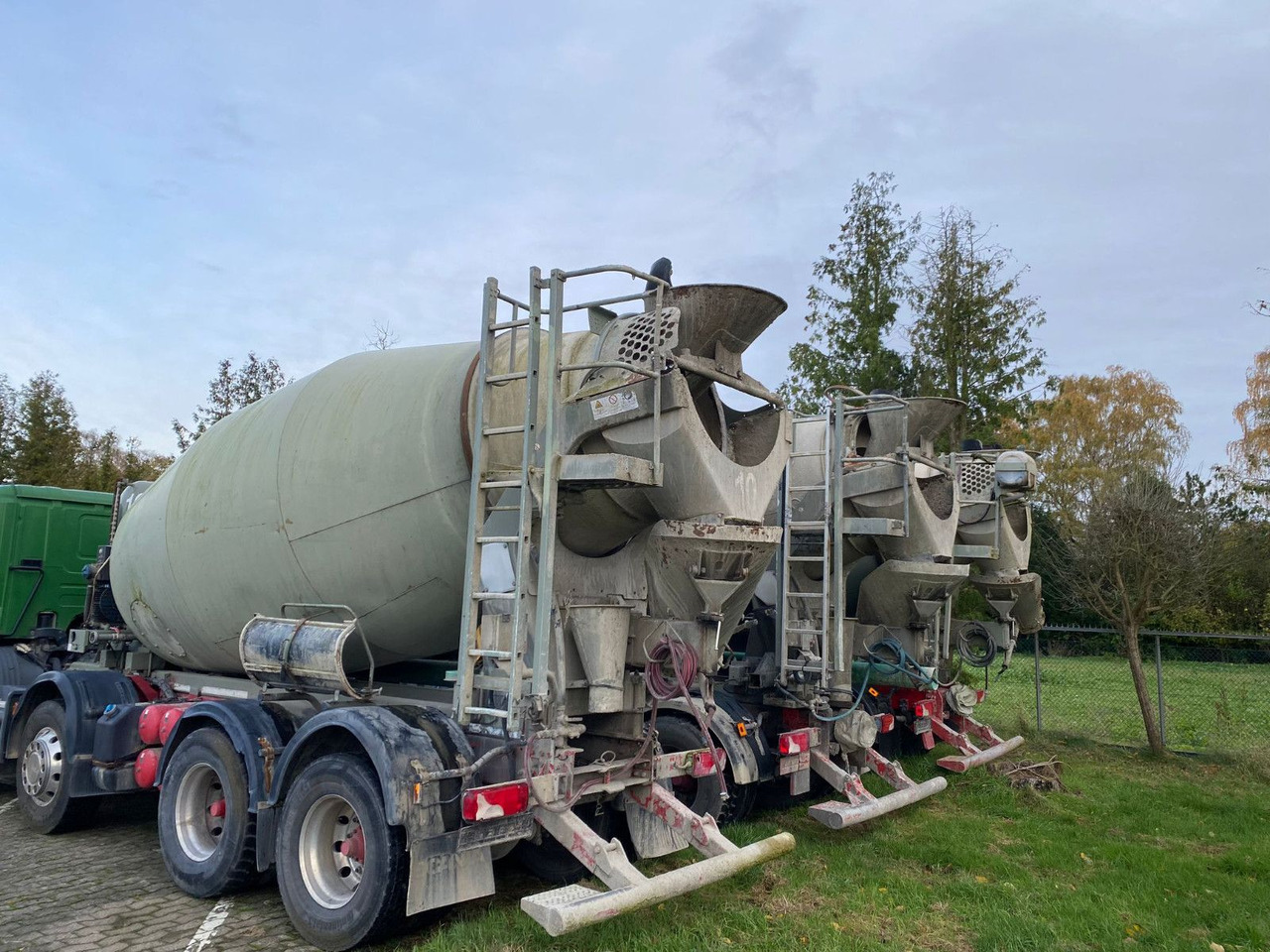 Scania 2x P360 Betonmischer 8x4 Blatt/Blatt E6 2 stück - شاحنة خلاطة خرسانة: صورة 5 Scania 2x P360 Betonmischer 8x4 Blatt/Blatt E6 2 stück - شاحنة خلاطة خرسانة: صورة 5