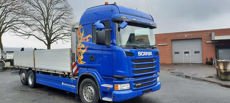 Scania G440 Pritsche 6x2 Kran am Heck vor - شاحنات مسطحة, شاحنة كرين: صورة 2 Scania G440 Pritsche 6x2 Kran am Heck vor - شاحنات مسطحة, شاحنة كرين: صورة 2