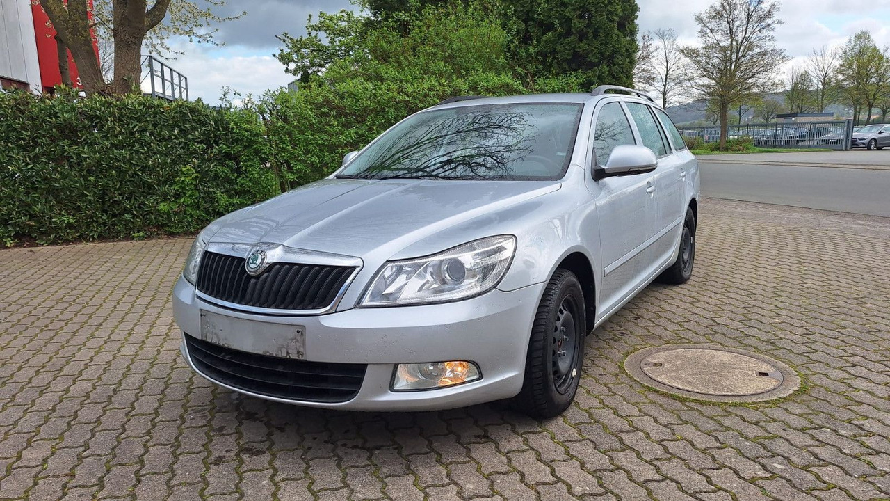 Skoda Octavia - سيارة: صورة 1 Skoda Octavia - سيارة: صورة 1