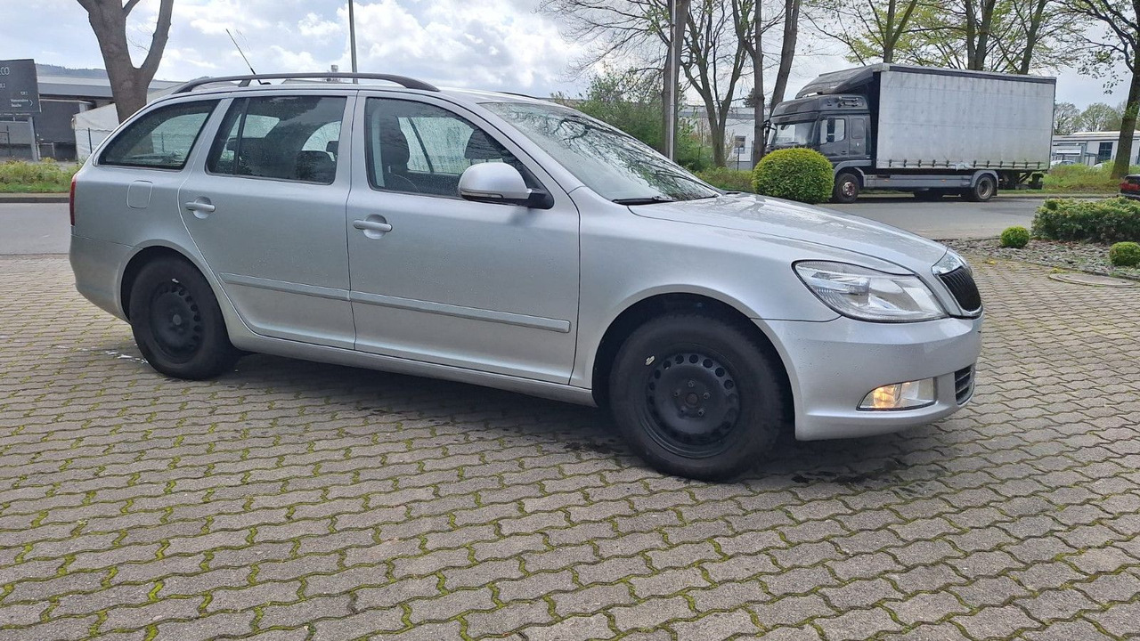 Skoda Octavia - سيارة: صورة 5 Skoda Octavia - سيارة: صورة 5
