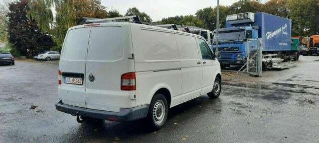 Volkswagen Transporter TDI Kastenwagen Lang - فان المدمجة: صورة 4 Volkswagen Transporter TDI Kastenwagen Lang - فان المدمجة: صورة 4