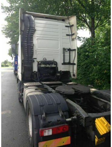 Volvo FH 440 G.Haus-Hochdach Euro:4 German Truck - رأس تريلا: صورة 4 Volvo FH 440 G.Haus-Hochdach Euro:4 German Truck - رأس تريلا: صورة 4