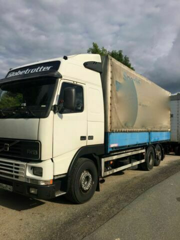 Volvo FH12-420 Euro:4Plane Spriegel mit LBW 3000kg - شاحنة ذات ستائر جانبية: صورة 1 Volvo FH12-420 Euro:4Plane Spriegel mit LBW 3000kg - شاحنة ذات ستائر جانبية: صورة 1
