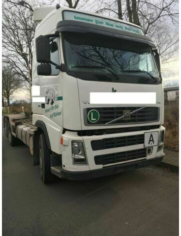 Volvo FH12-420 G.Haus 2xBett Klima Schaltgetriebe Reta - شاحنة برافعة خطافية: صورة 4 Volvo FH12-420 G.Haus 2xBett Klima Schaltgetriebe Reta - شاحنة برافعة خطافية: صورة 4