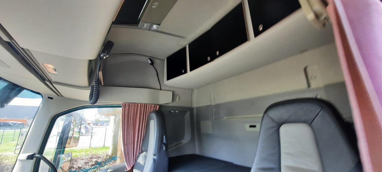 Volvo FH500PS G.Haus/Hochdach 1-Hand Kipperhy. - مقطورة السحب: صورة 4 Volvo FH500PS G.Haus/Hochdach 1-Hand Kipperhy. - مقطورة السحب: صورة 4