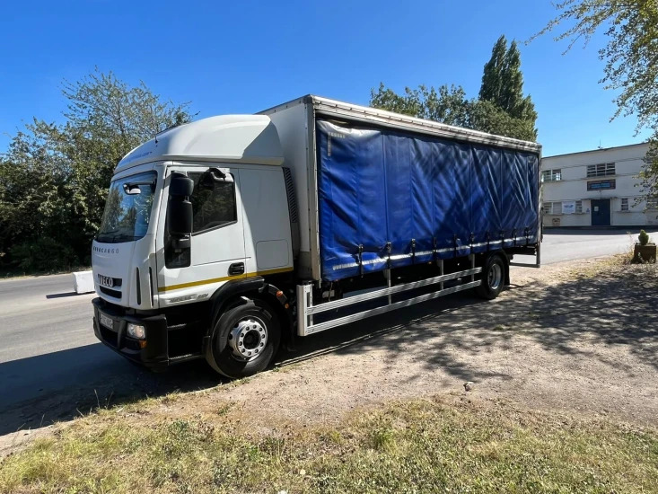 2013 Iveco Eurocargo Curtainsider - شاحنة ذات ستائر جانبية: صورة 5 2013 Iveco Eurocargo Curtainsider - شاحنة ذات ستائر جانبية: صورة 5