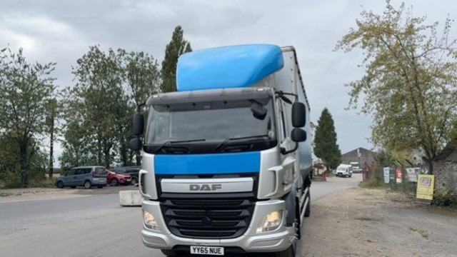 2015 DAF CF 330 Curtainside Truck - شاحنة ذات ستائر جانبية: صورة 5 2015 DAF CF 330 Curtainside Truck - شاحنة ذات ستائر جانبية: صورة 5