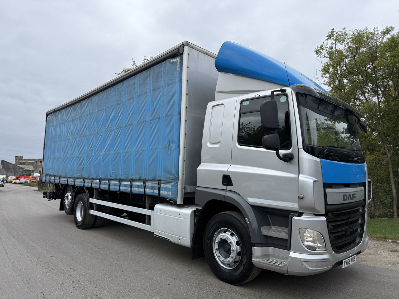2015 DAF CF 330 Curtainside Truck - شاحنة ذات ستائر جانبية: صورة 4 2015 DAF CF 330 Curtainside Truck - شاحنة ذات ستائر جانبية: صورة 4