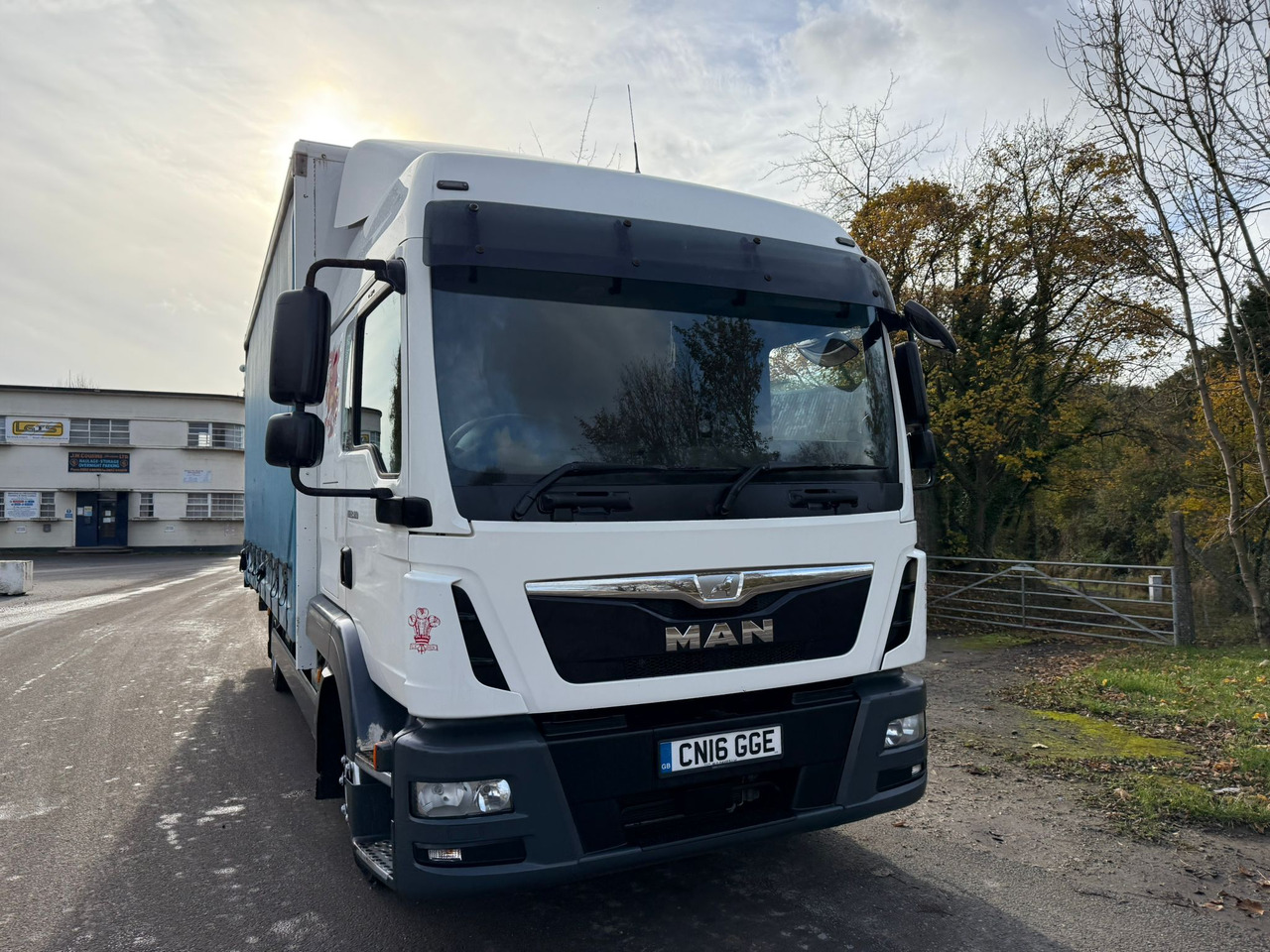 2016 MAN TGL Curtainside Truck - شاحنة ذات ستائر جانبية: صورة 3 2016 MAN TGL Curtainside Truck - شاحنة ذات ستائر جانبية: صورة 3