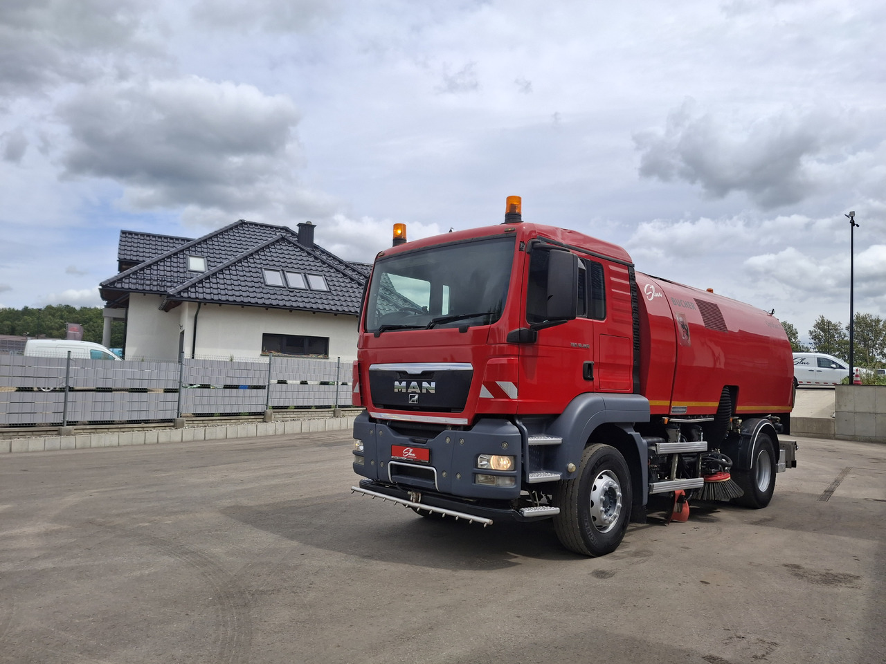 MAN TGS 18.320 Zamiatarka Kehrmaschine BUCHER 2 Motoren Karcher Szczotki L/R - سياره كنس شوارع: صورة 3 MAN TGS 18.320 Zamiatarka Kehrmaschine BUCHER 2 Motoren Karcher Szczotki L/R - سياره كنس شوارع: صورة 3